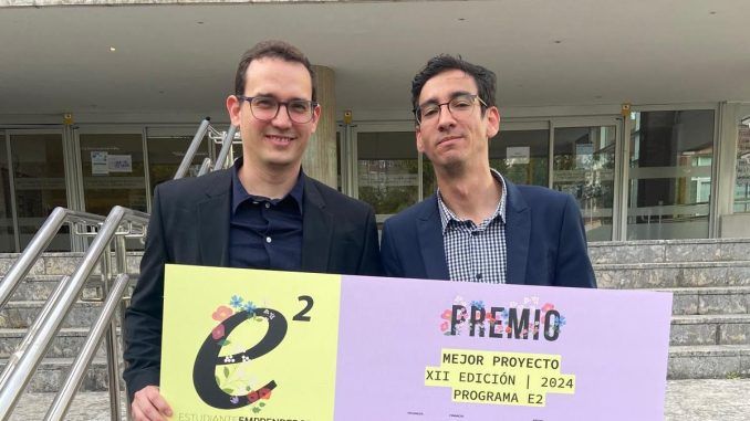 Un matemático y un ingeniero en telecomunicaciones, inmigrantes de Santiago de Cuba, ganan premio en la Universidad de Cantabria