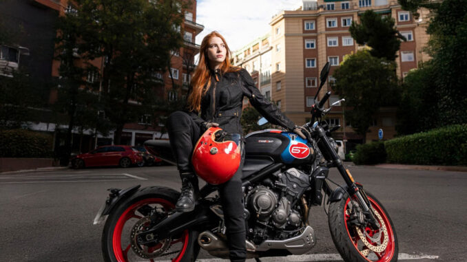 Viajar en moto todo el año: por qué una buena equipación marca la diferencia